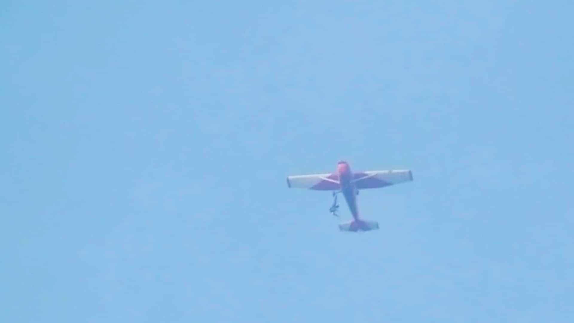 Friday Freakout Skydiver Stuck Hanging Under Plane For 30 Minutes Teem Friday Freakout Skydiver Stuck Hanging Under Plane For 30 Minutes Teem