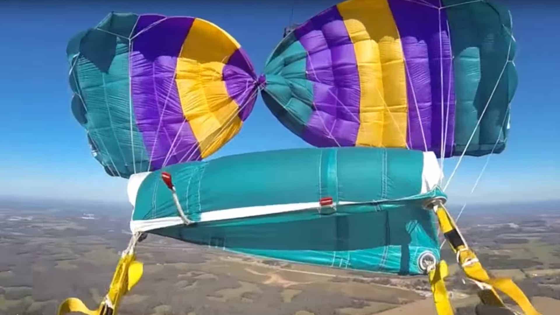 Friday Freakout Strange Skydive Malfunction... Pilot Chute Wraps
